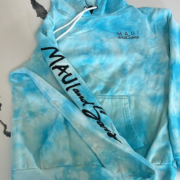 Medium Maui and Sons Hoodie - Picture 3 of 3